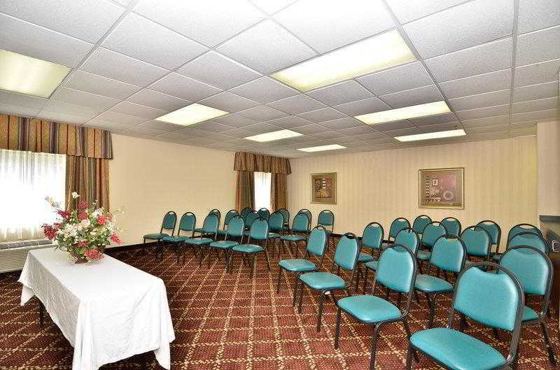 Holiday Inn Express & Suites Raleigh Ne - Medical Ctr Area By Ihg Extérieur photo