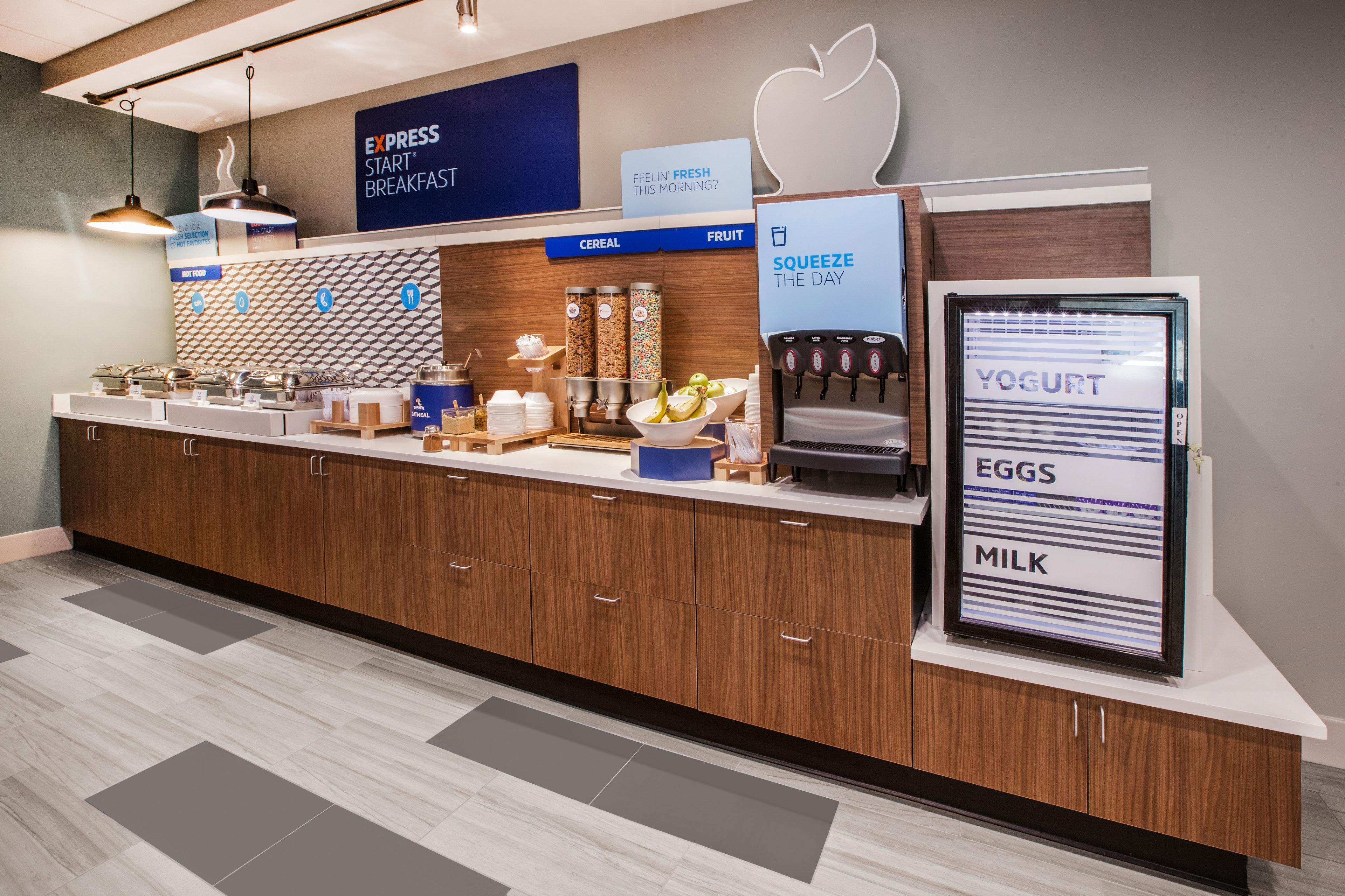 Holiday Inn Express & Suites Raleigh Ne - Medical Ctr Area By Ihg Extérieur photo
