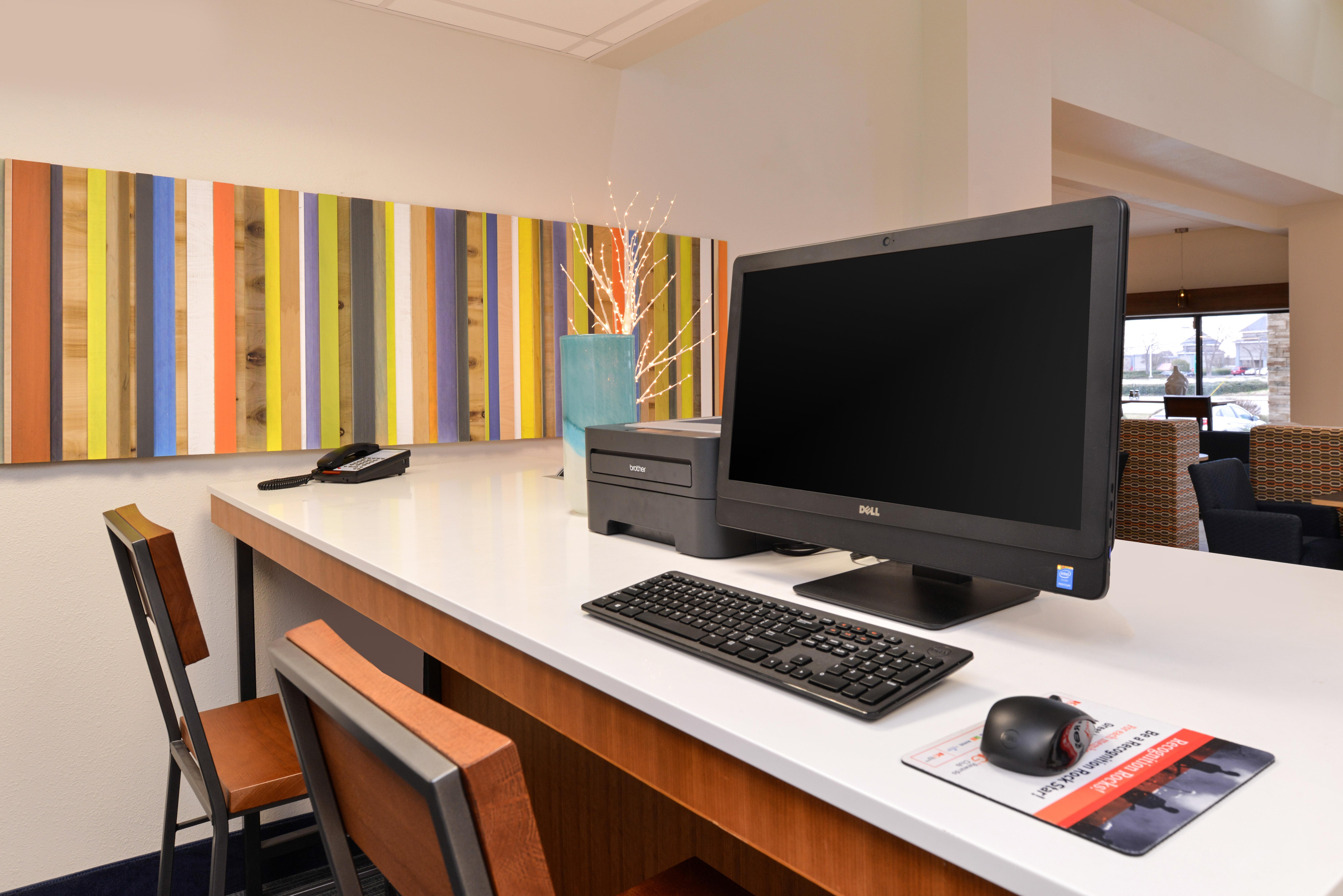 Holiday Inn Express & Suites Raleigh Ne - Medical Ctr Area By Ihg Extérieur photo