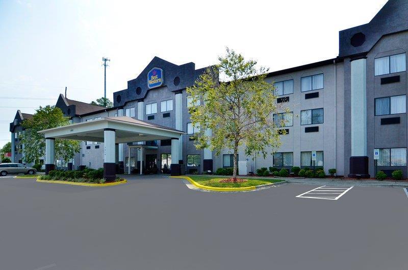 Holiday Inn Express & Suites Raleigh Ne - Medical Ctr Area By Ihg Extérieur photo